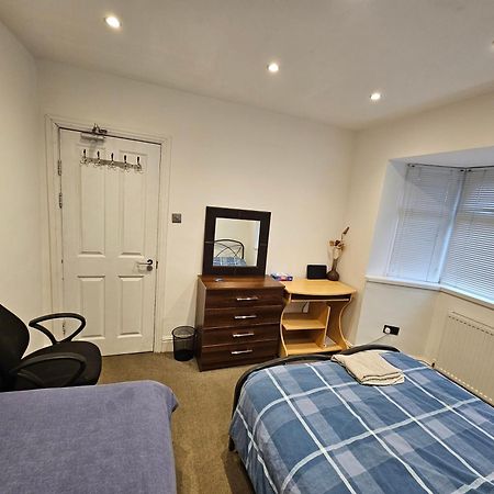Monyhull Homestay - Near City Centre Kingsheath Nia Nec Bhx Birmingham Eksteriør billede